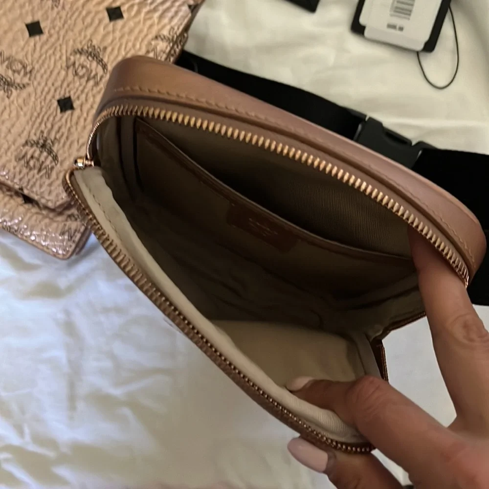 MCM Belt Bag - Picture 5 of 7